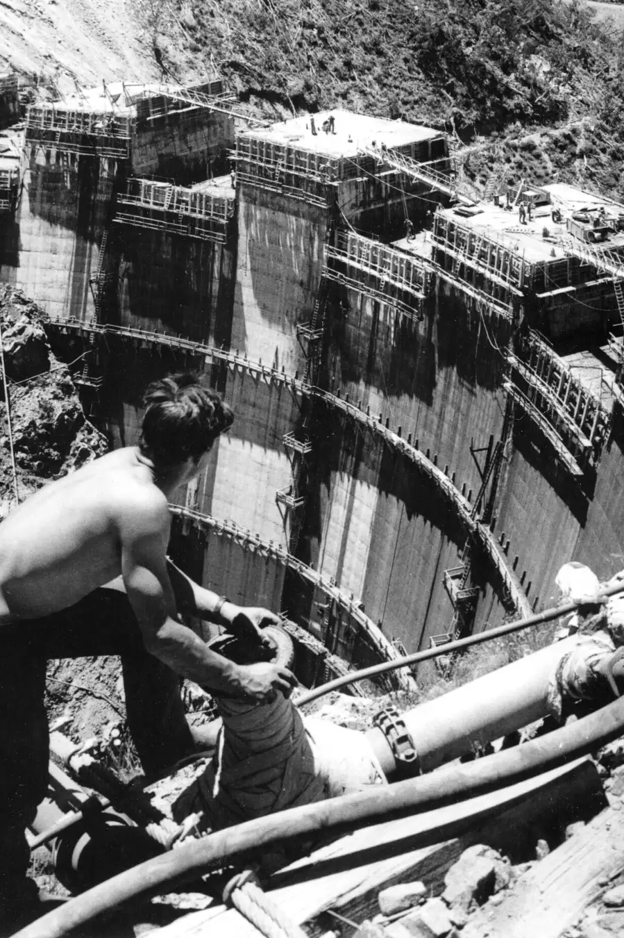 Main Image Supporting the Content of The Snowy Scheme